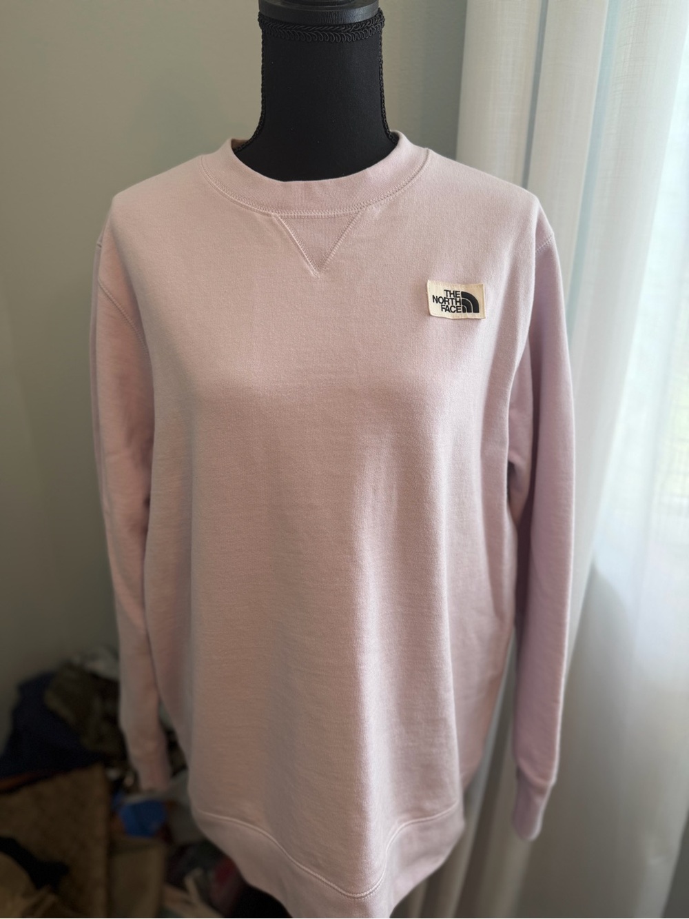 The North Face Women’s Crewneck Sweatshirt - Pale Pink